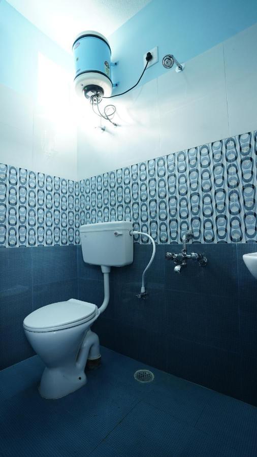 Easvari Grand Pg For Women - Female Only Hostel Madras Buitenkant foto