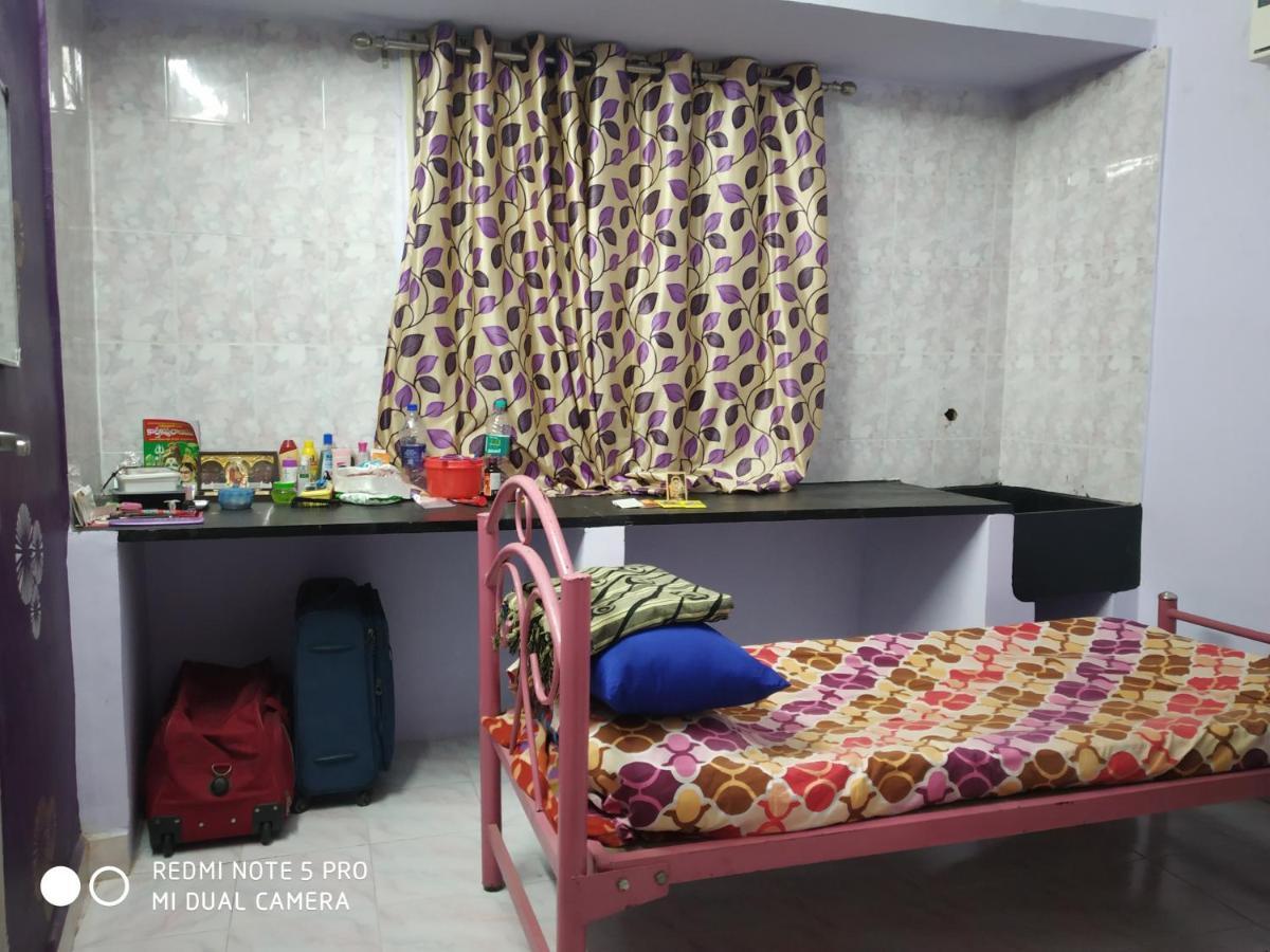 Easvari Grand Pg For Women - Female Only Hostel Madras Buitenkant foto