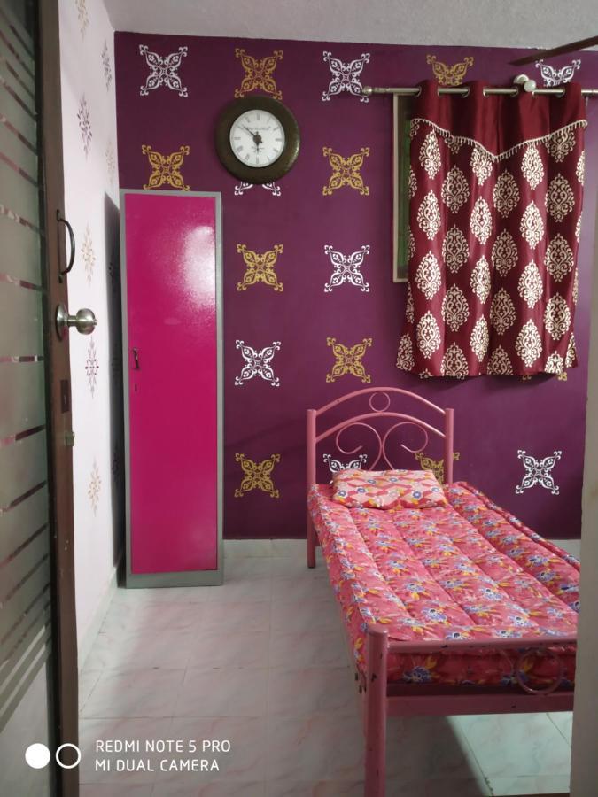 Easvari Grand Pg For Women - Female Only Hostel Madras Buitenkant foto